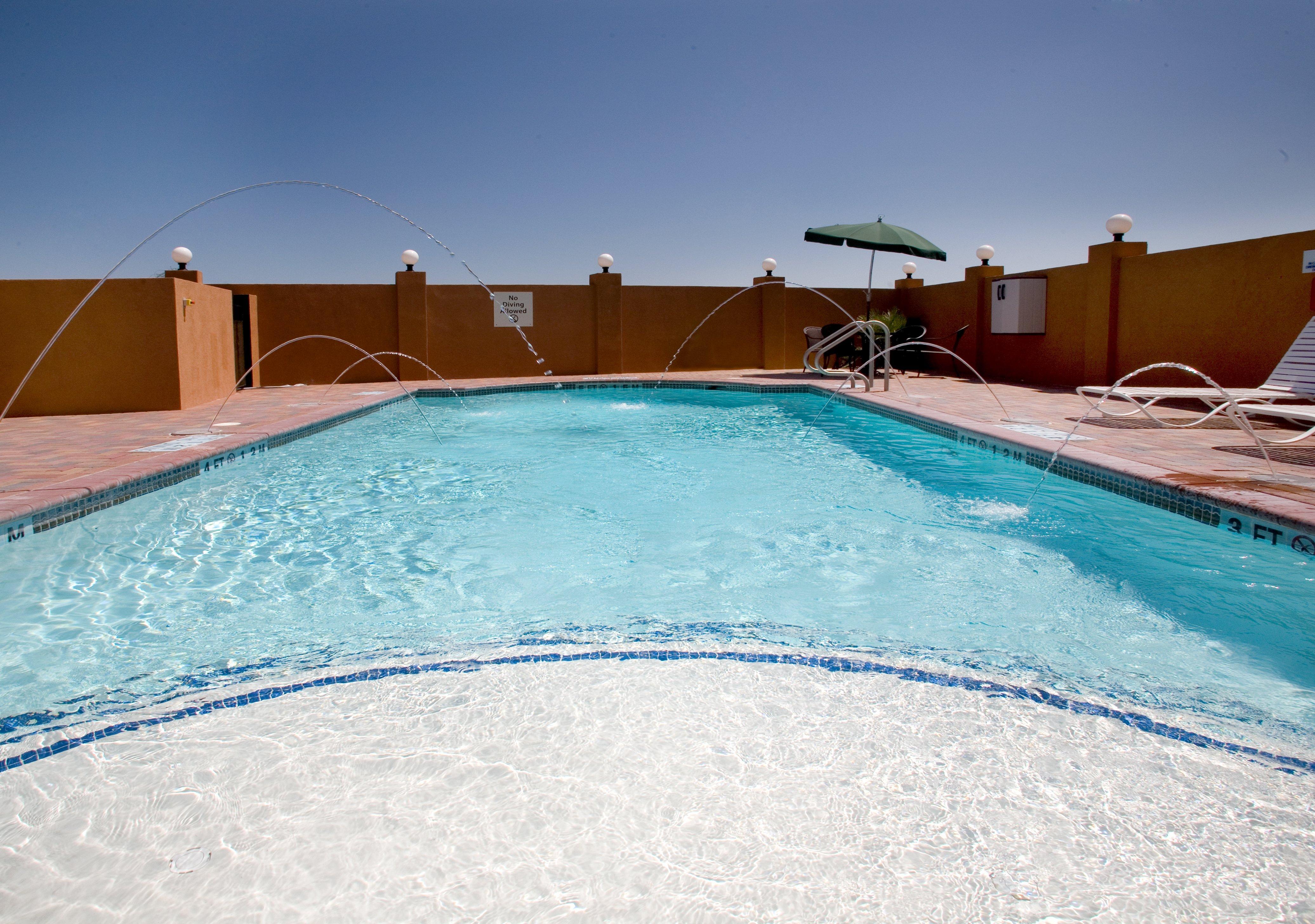 Holiday Inn Express Hotel And Suites Kingsville By Ihg Exterior foto