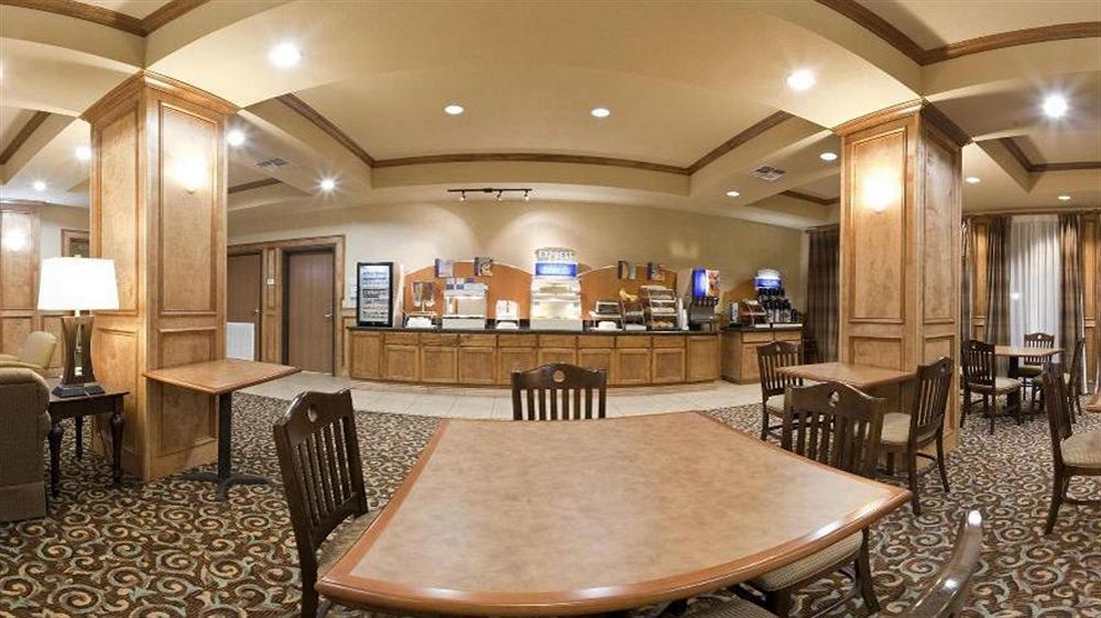 Holiday Inn Express Hotel And Suites Kingsville By Ihg Exterior foto